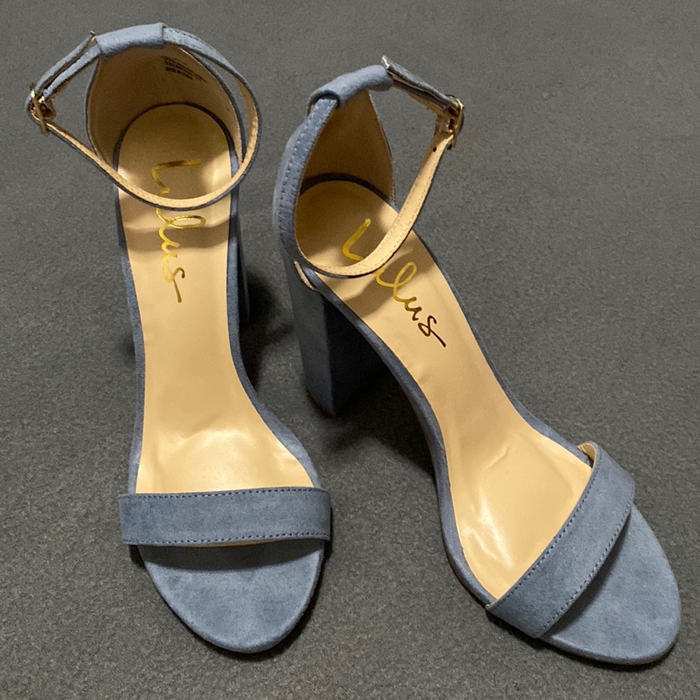 Gorgeous high heeled shoes!